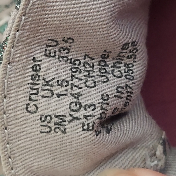 SPERRY Girls Top Side Cruiser Sparkly Finish in a Zebra Grey Pink Colorway Sz 2 - Picture 7 of 10